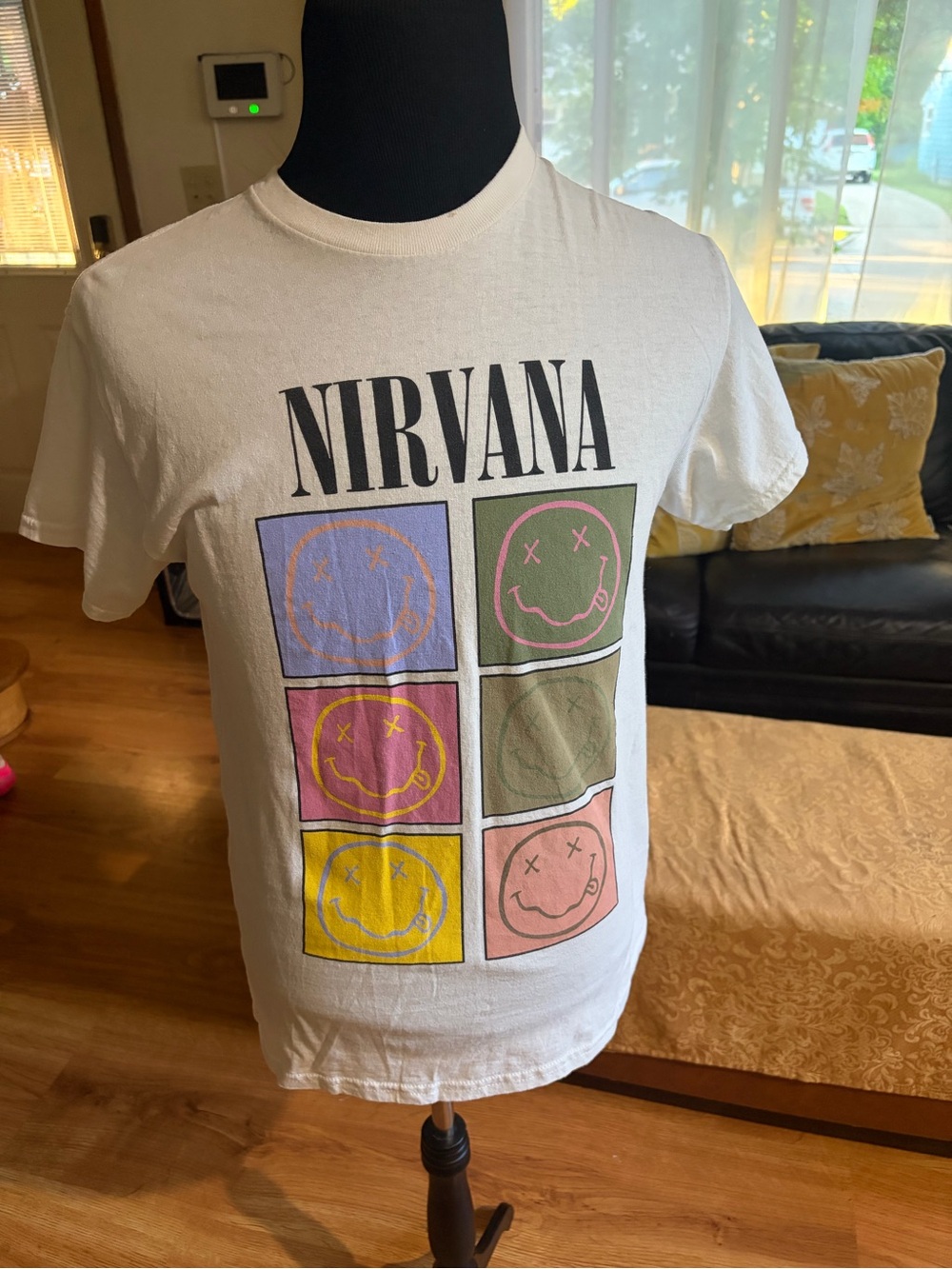 NIRVANA White Smiley Logo Tag Tee